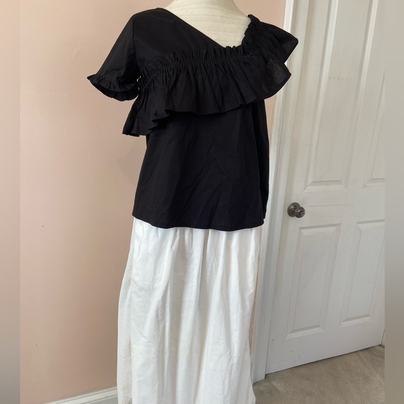 Black Ruffled Women's Top - Picture 2 of 10